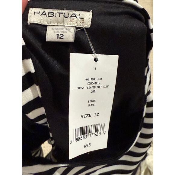 Habitualโ Girls Striped Puff Sleeve Dress โ Size 12 ๐ค๐ค - Picture 3 of 3
